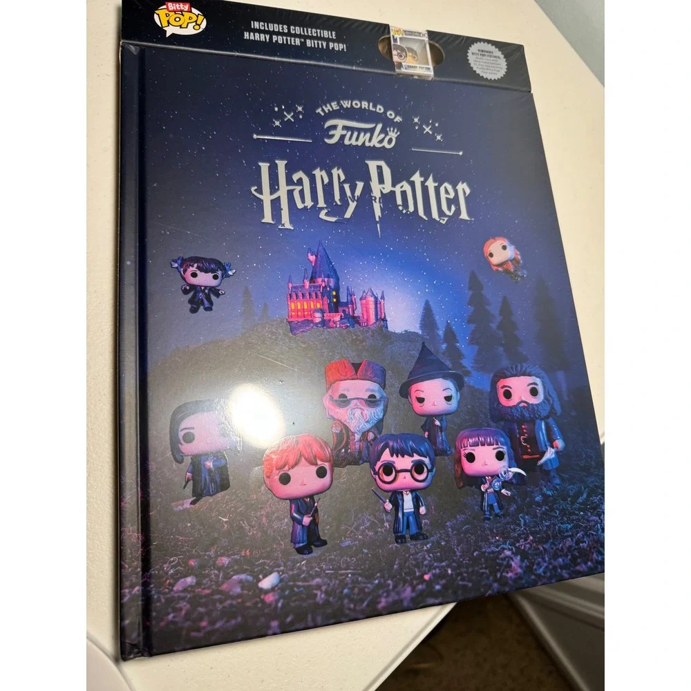 The World of Funko Harry Potter Book with Exclusive Bitty Pop Figure Sealed